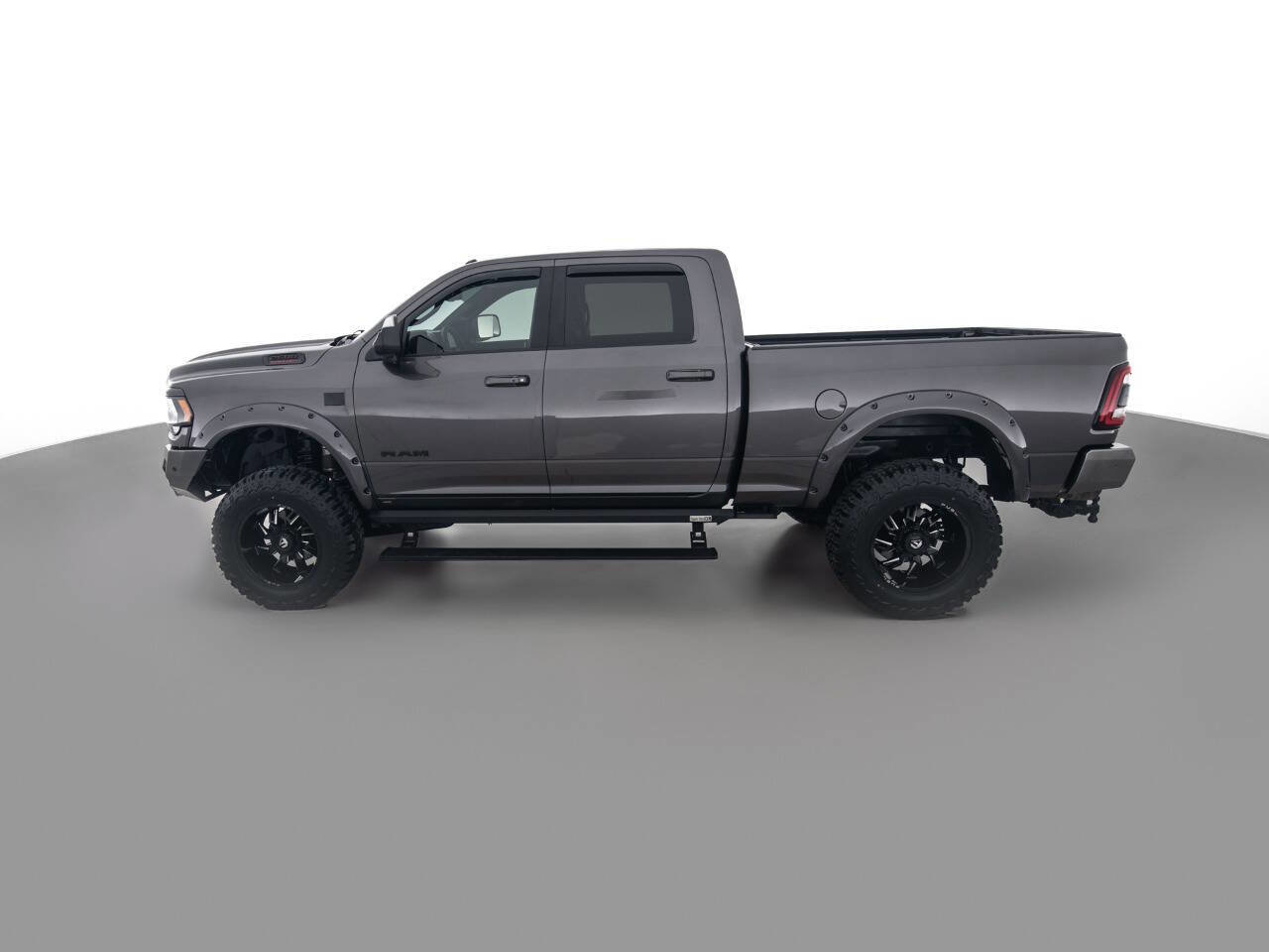 Used 2019 RAM 2500 Laramie w/ Night Edition AWD/4WD image 8