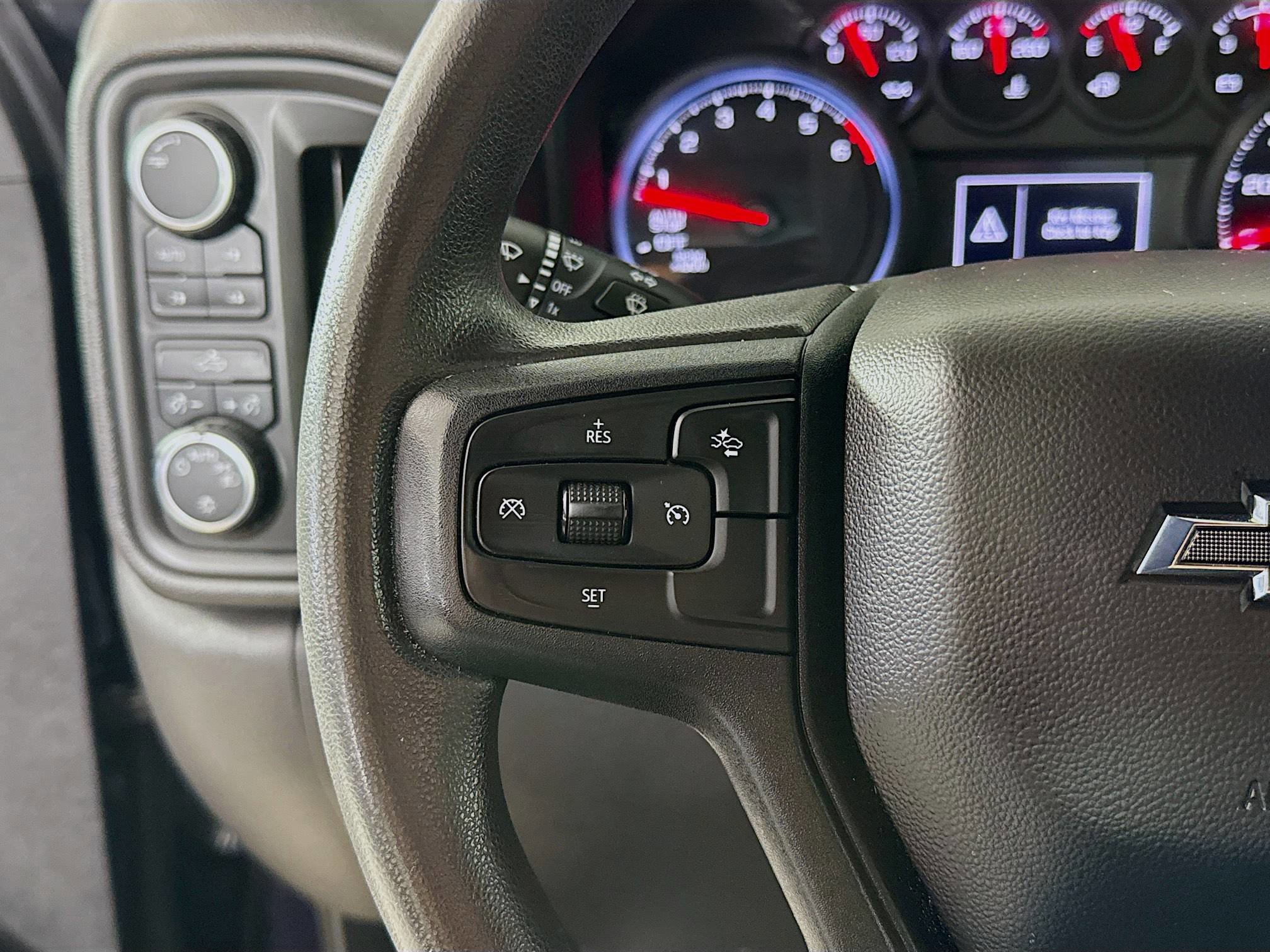 Used 2022 Chevrolet Silverado 1500 Custom Trail Boss w/ LPO, Dark Essentials Package image 14