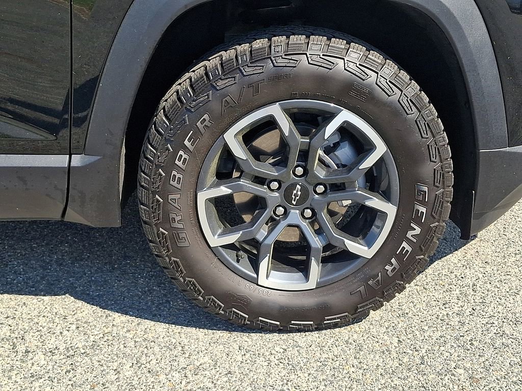 Used 2026 Chevrolet Equinox ACTIV w/ Convenience Package III image 8