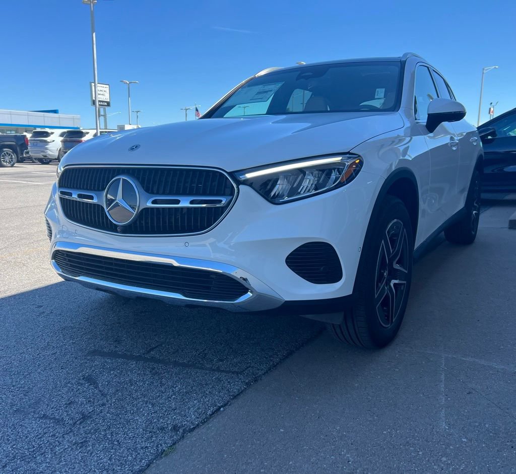 New 2026 Mercedes-Benz GLC 300 4MATIC image 3