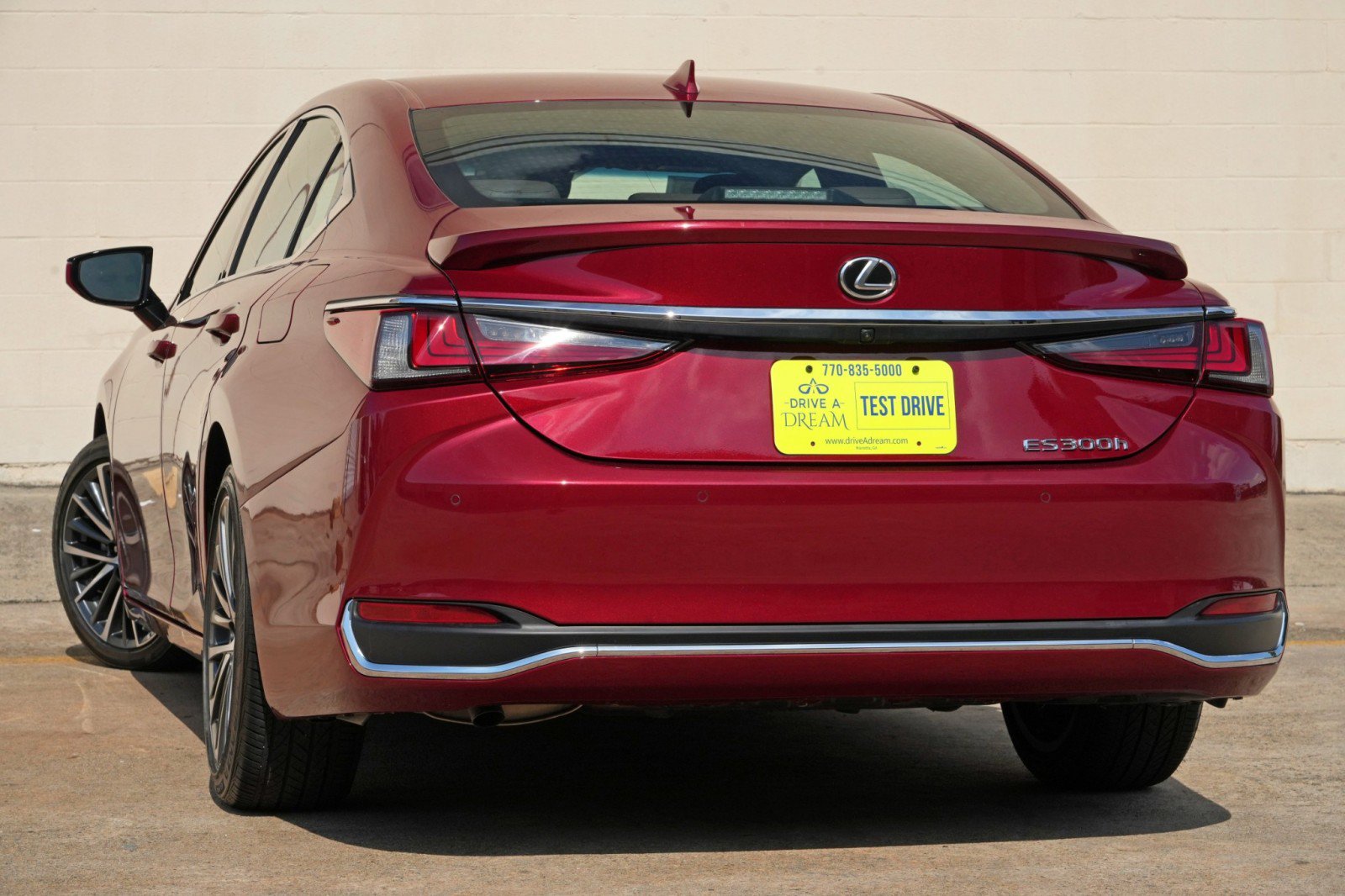 Used 2025 Lexus ES 300h w/ Premium Package FWD image 6