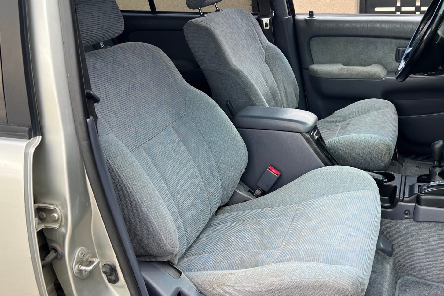 Used 1999 Toyota 4Runner SR5 AWD/4WD image 3