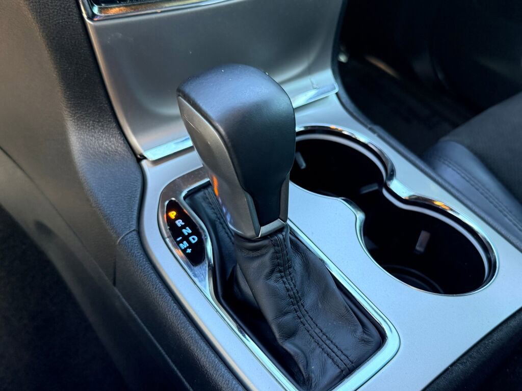 Used 2019 Jeep Grand Cherokee Altitude image 23