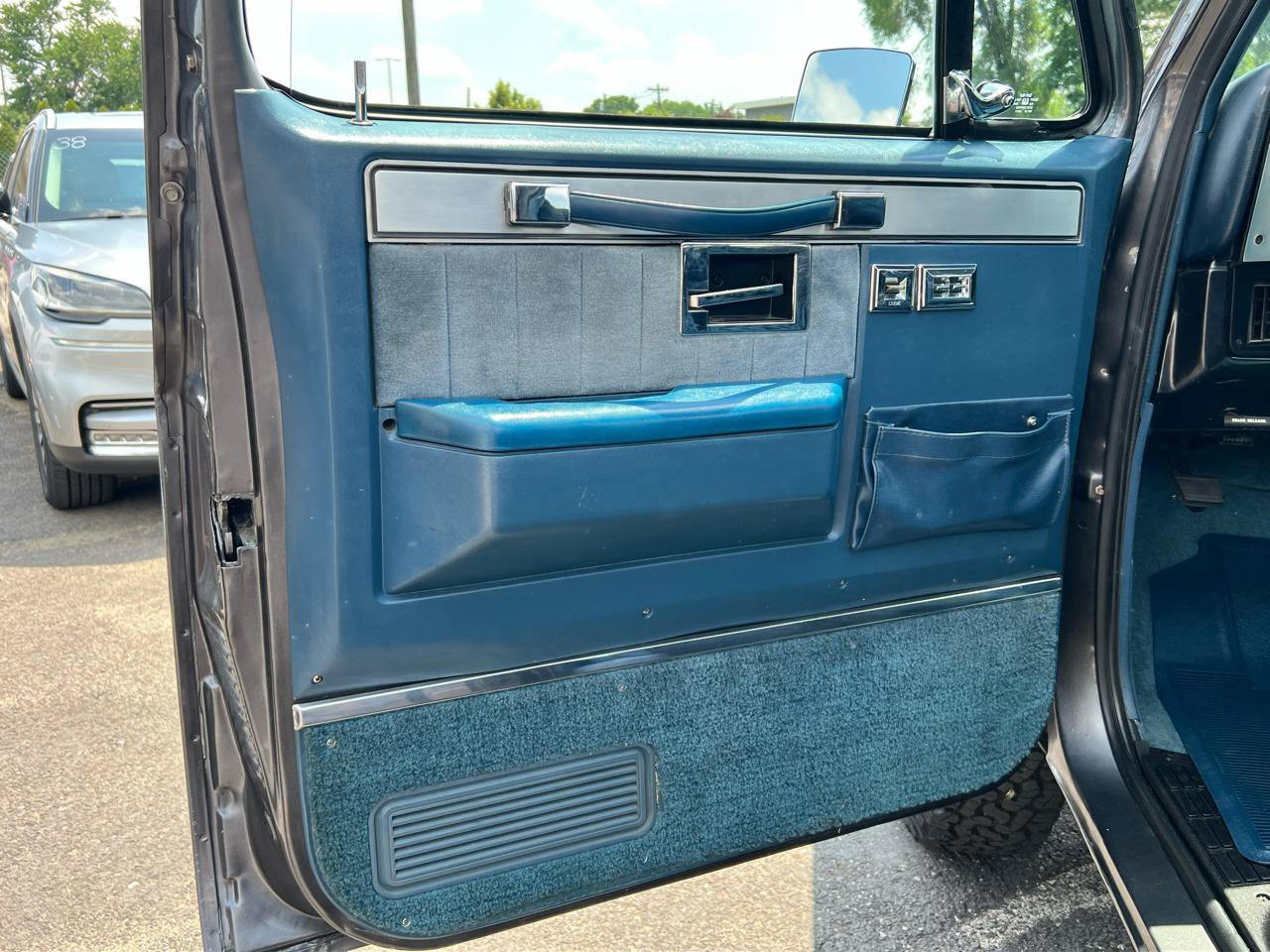 Used 1987 GMC Sierra 1500 4x4 Regular Cab image 15