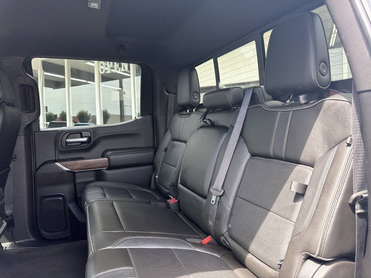 Used 2019 Chevrolet Silverado 1500 High Country w/ Technology Package AWD/4WD image 27