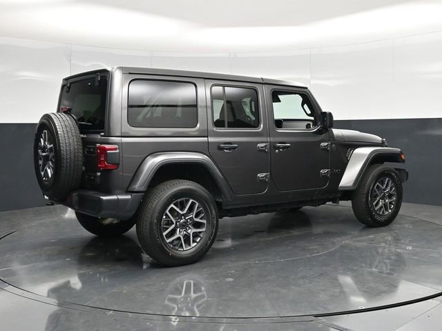 Used 2025 Jeep Wrangler Unlimited Sahara AWD/4WD image 6