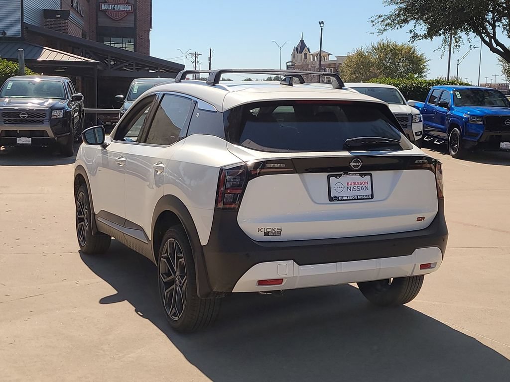 New 2026 Nissan Kicks SR w/ Illumination Package FWD image 2