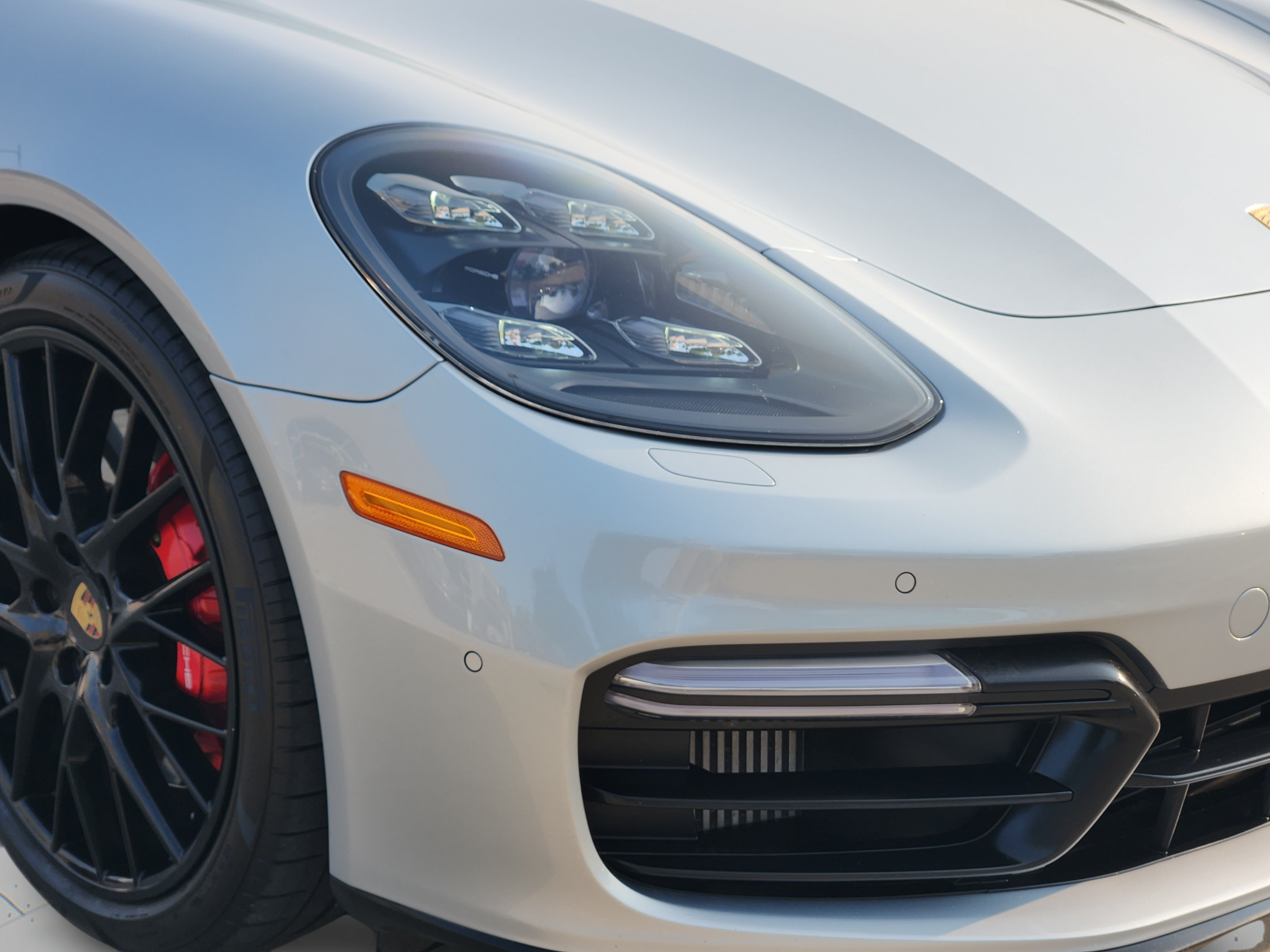 Used 2019 Porsche Panamera GTS AWD/4WD image 40