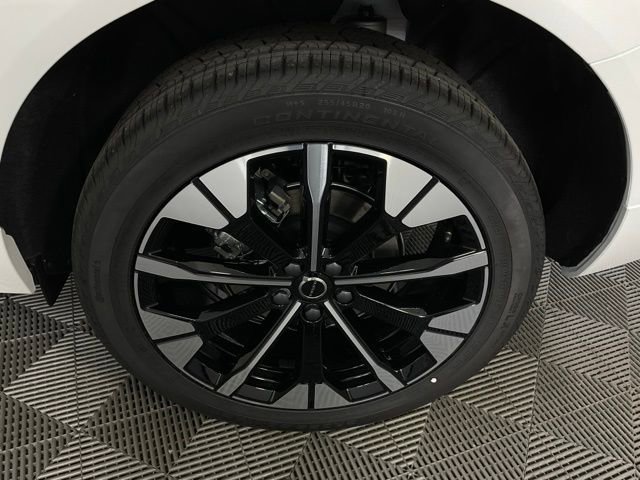 New 2026 Volvo XC60 B5 Plus w/ Protection Package Premier image 44