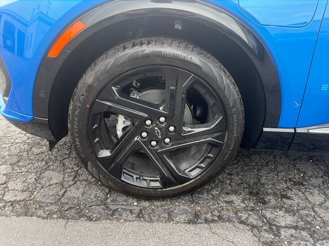 New 2026 Chevrolet Equinox EV RS w/ Active Safety Package 3 AWD/4WD image 25