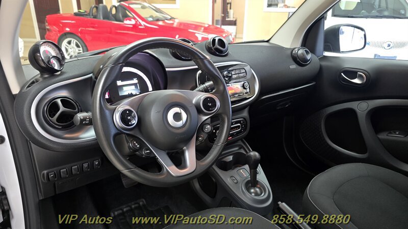 Used 2018 smart fortwo electric drive RWD image 13