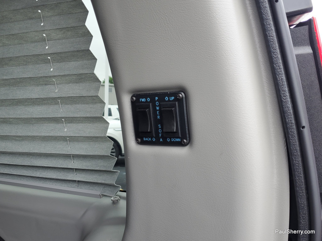 Used 2021 GMC Savana 3500 LS w/ Chrome Appearance Package RWD image 22