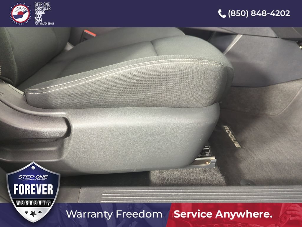 Used 2023 Nissan Rogue S FWD image 35