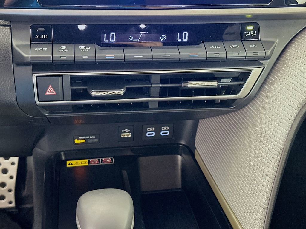 Certified 2025 Toyota Camry SE image 16