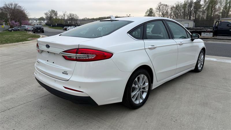 Used 2020 Ford Fusion SE FWD image 5