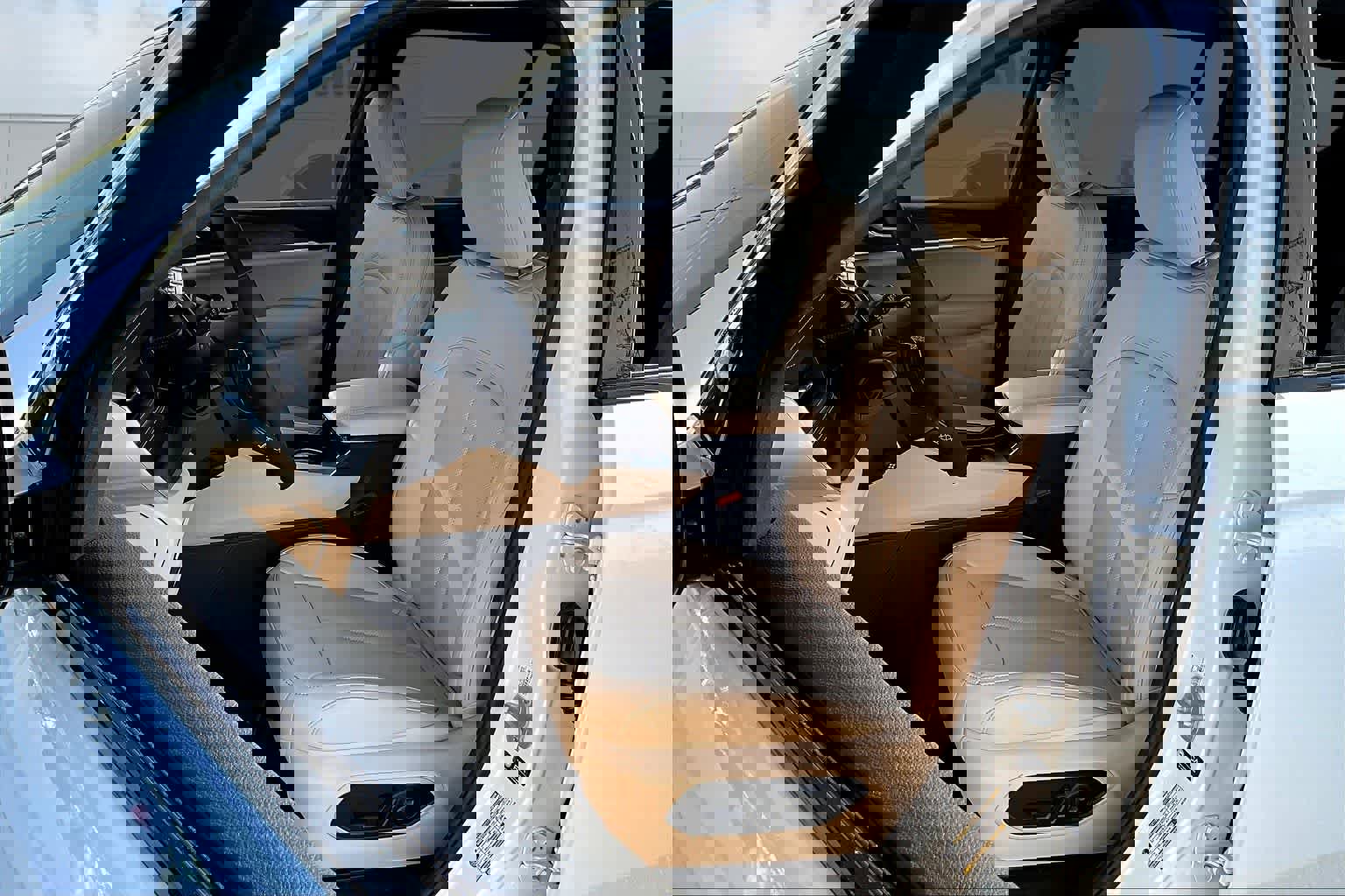 New 2025 Jeep Grand Cherokee L Limited w/ Luxury Tech Group II image 11