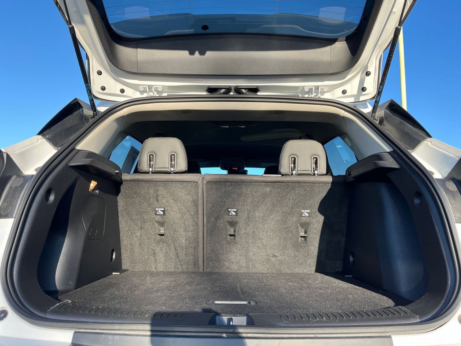 Used 2025 Buick Encore GX Preferred image 31