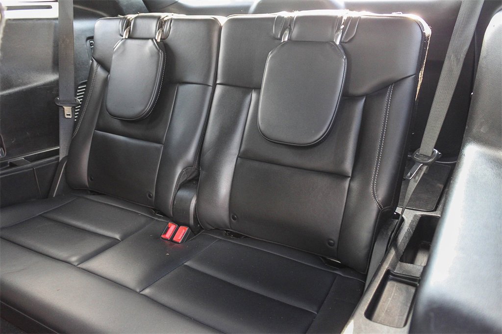 Used 2023 Ford Explorer XLT w/ Equipment Group 202A image 24