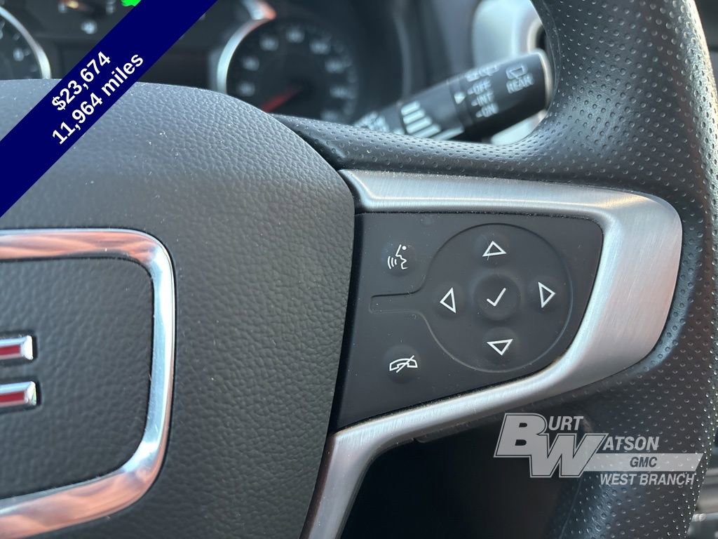 Used 2022 GMC Terrain SLE w/ Driver Convenience Package image 5