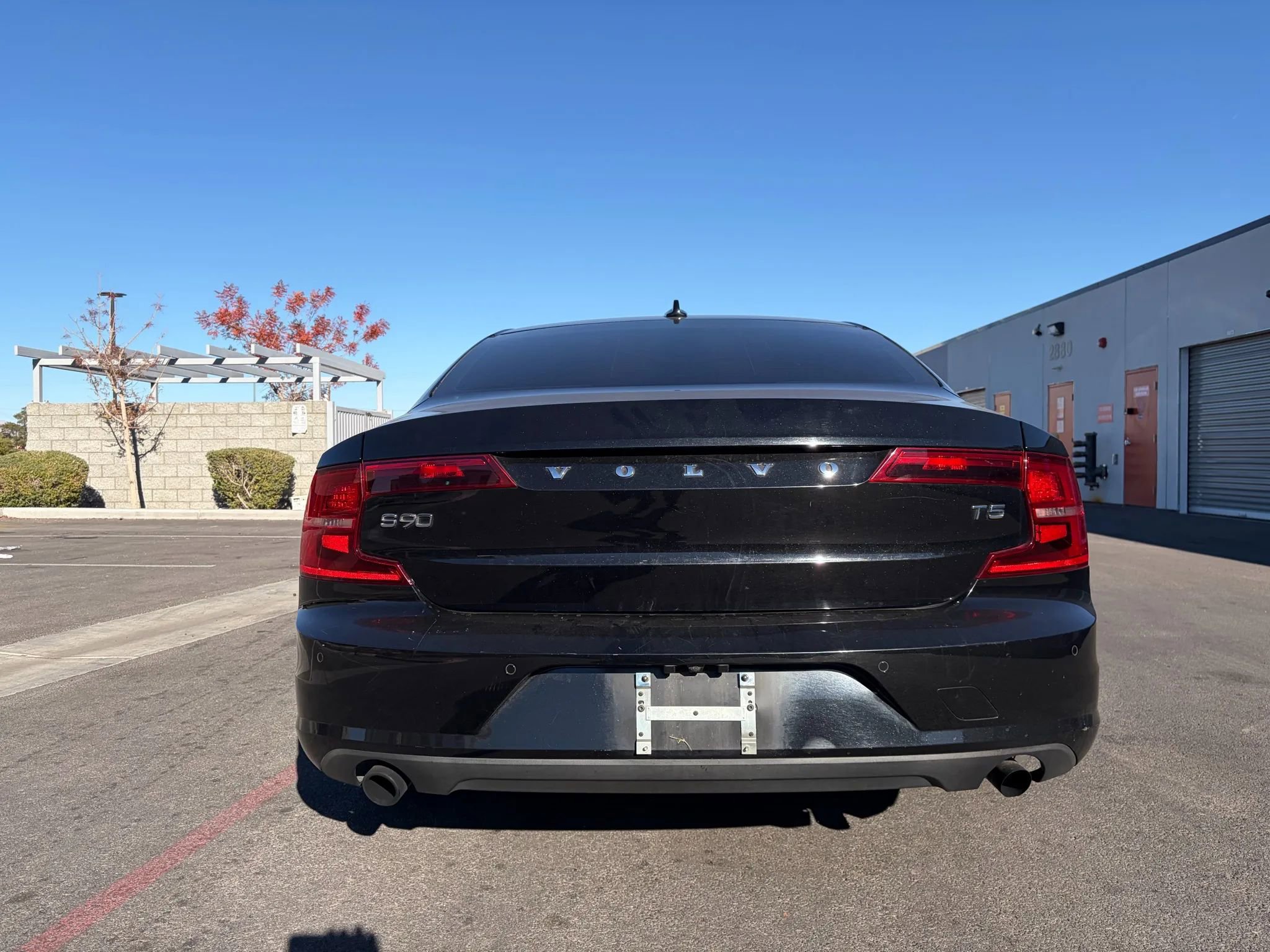 Used 2019 Volvo S90 T5 Momentum image 8