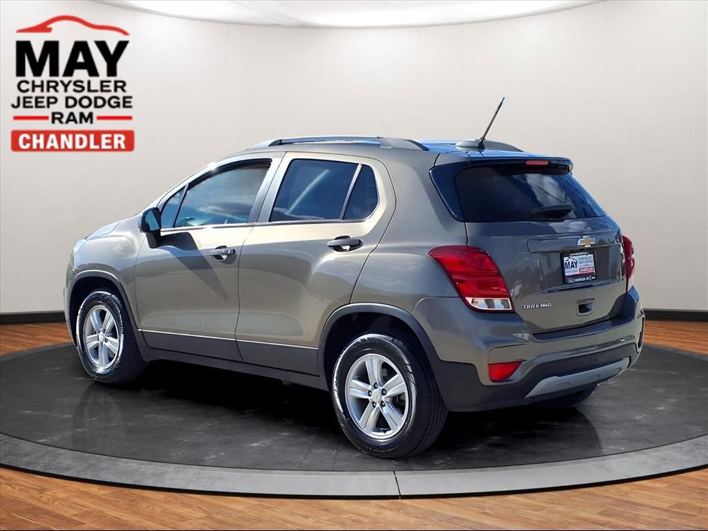 Used 2022 Chevrolet Trax LT w/ LT Convenience Package image 18