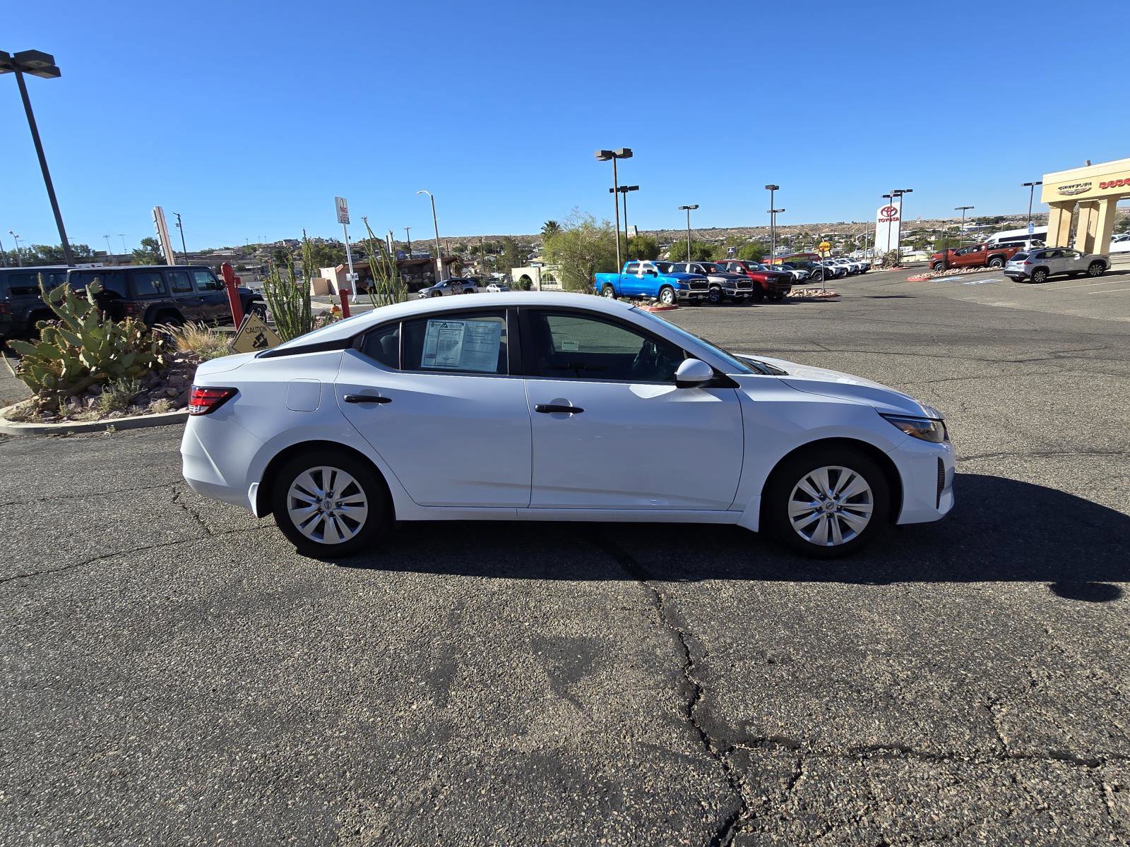 Used 2025 Nissan Sentra S w/ Lighting Package image 4
