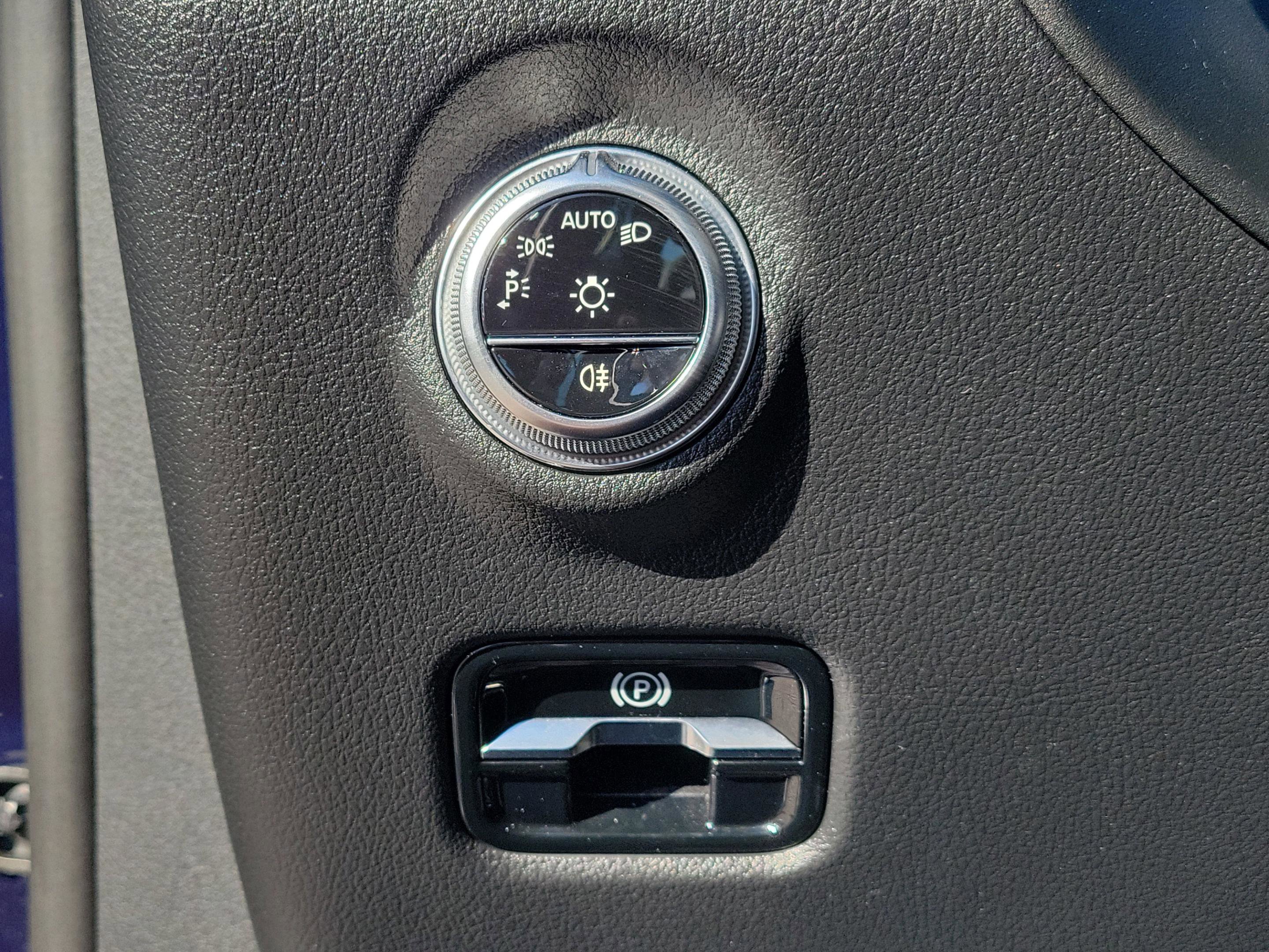 Certified 2023 Mercedes-Benz C 300 Sedan image 22