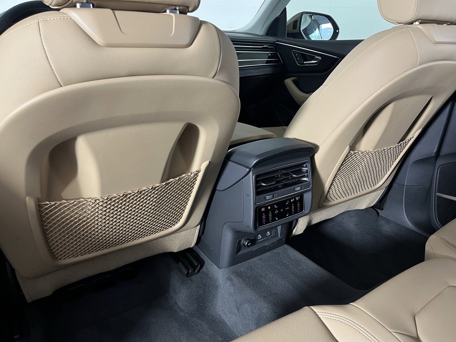 Used 2025 Audi Q8 Premium Plus w/ Premium Plus Package image 20