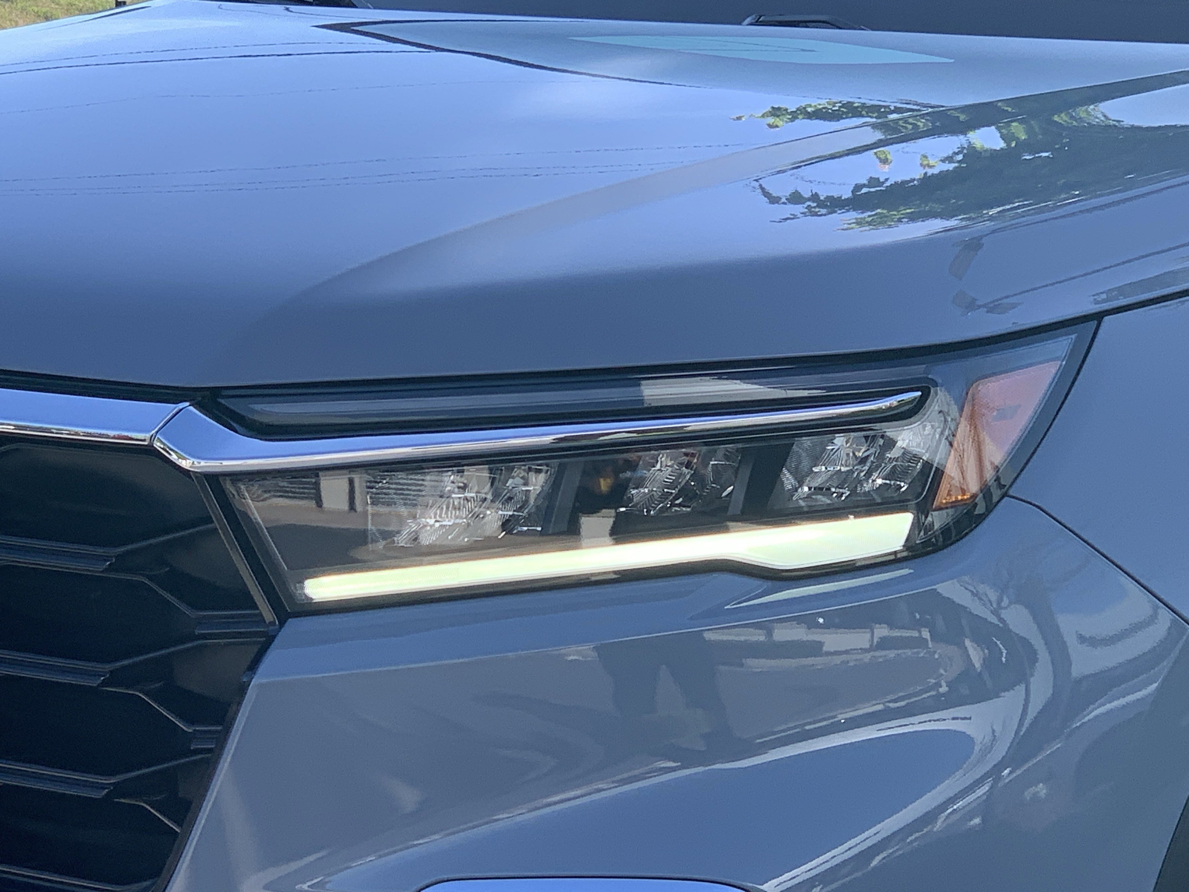 Used 2025 Honda Pilot Touring image 6