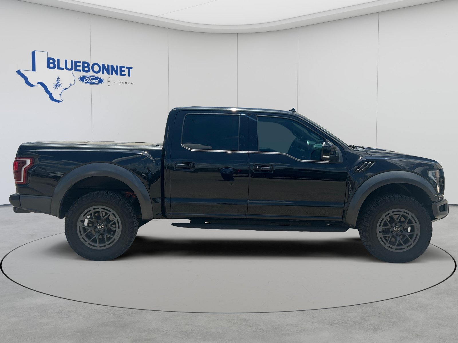 Used 2019 Ford F150 Raptor w/ Equipment Group 802A Luxury AWD/4WD image 4
