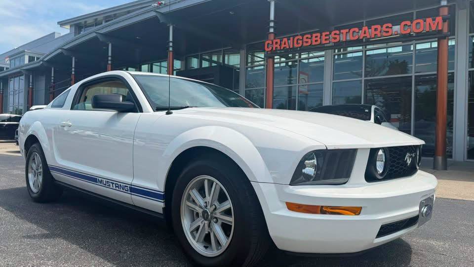 Used 2006 Ford Mustang Coupe RWD image 10