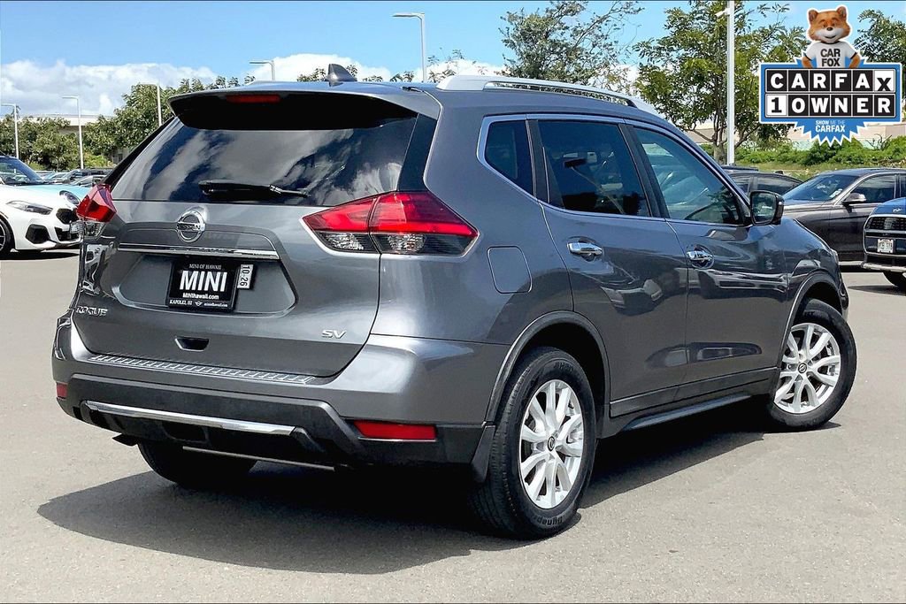 Used 2017 Nissan Rogue SV w/ SV Premium Package image 12