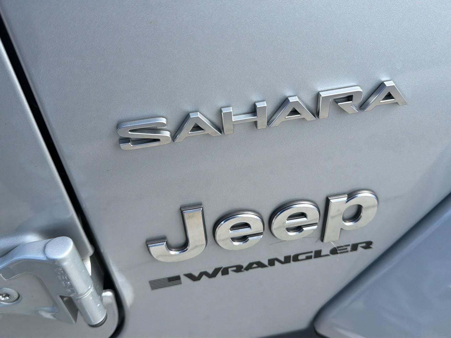 Used 2024 Jeep Wrangler Unlimited Sahara w/ Technology Group AWD/4WD image 32