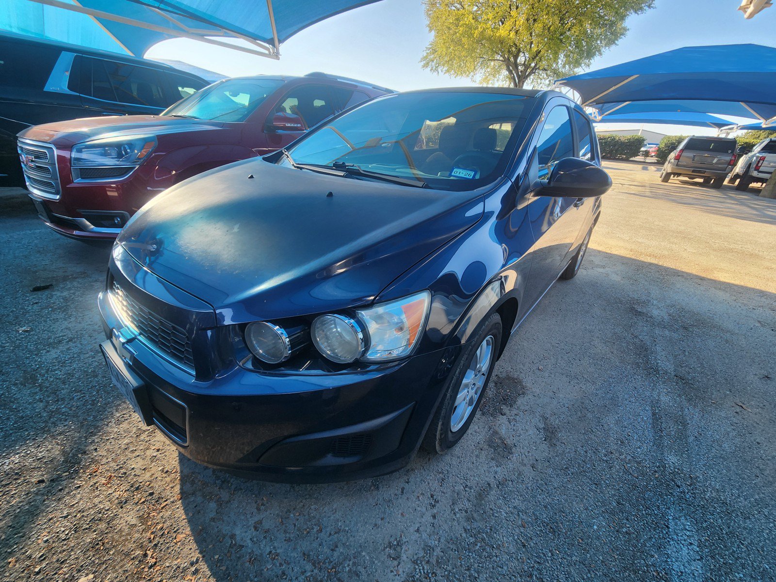 Used 2015 Chevrolet Sonic LT FWD image 2
