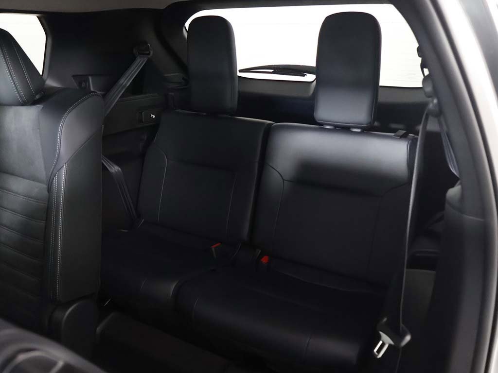 New 2025 Mitsubishi Outlander SE image 40