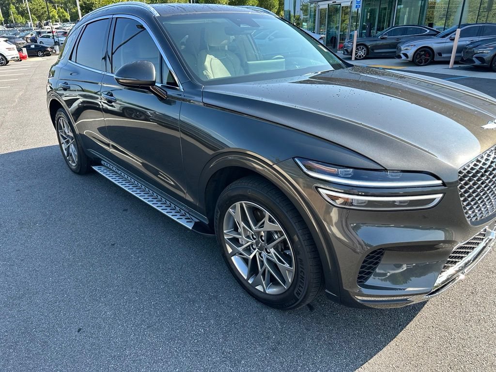 Used 2025 Genesis GV70 2.5T w/ Select Package
