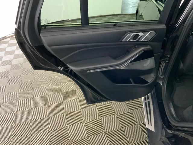 Used 2019 BMW X5 xDrive50i w/ Executive Package AWD/4WD image 29