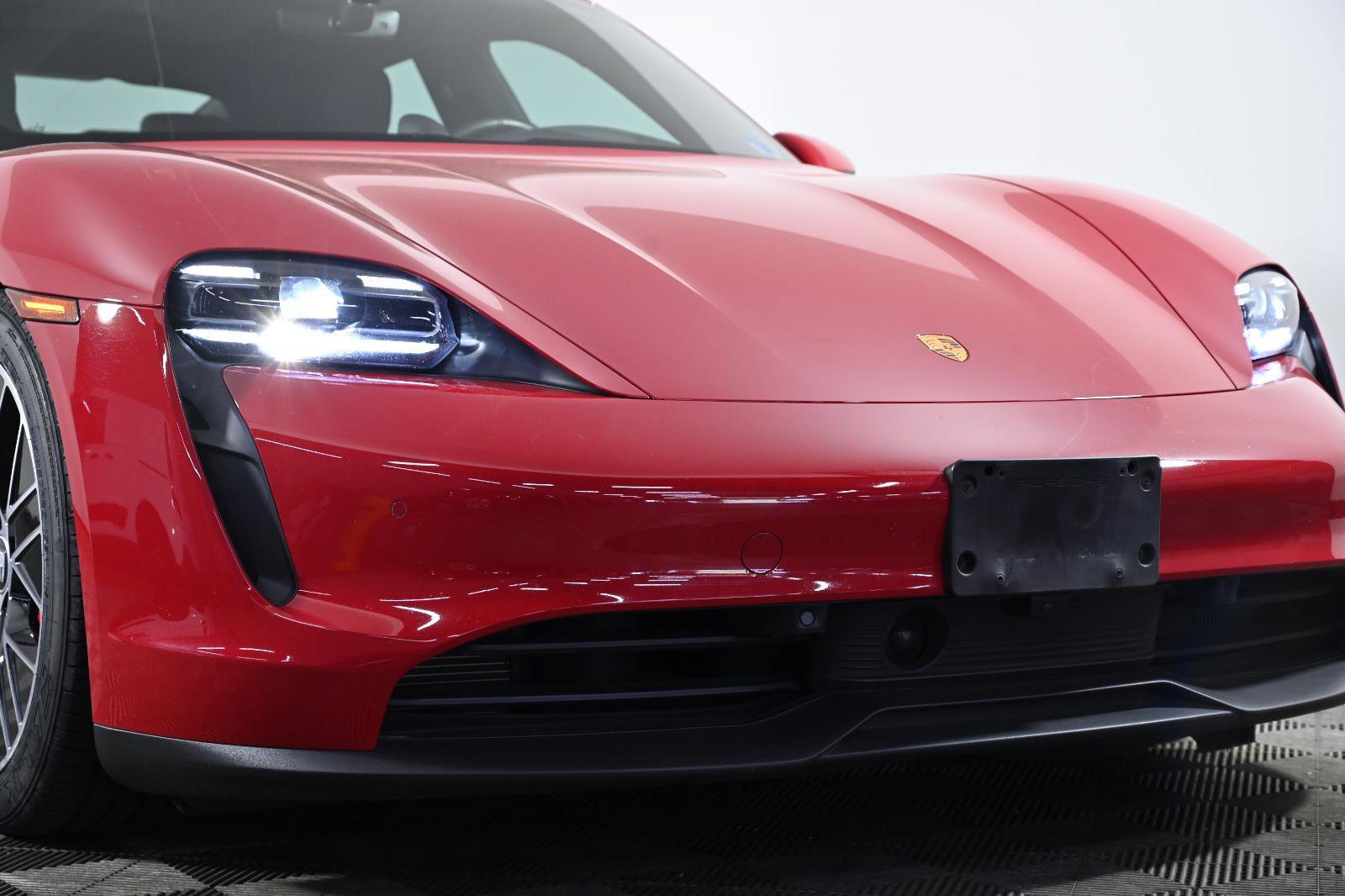 Used 2022 Porsche Taycan 4S image 7