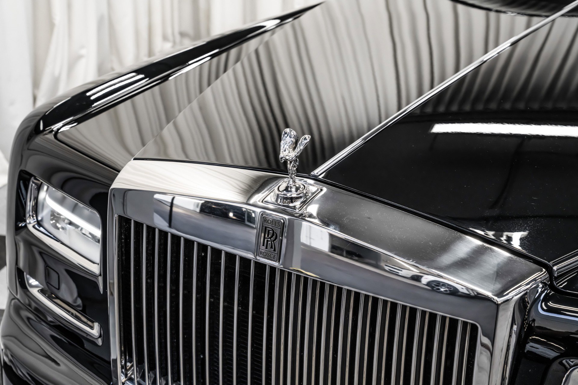 Used 2013 Rolls-Royce Phantom Sedan image 35