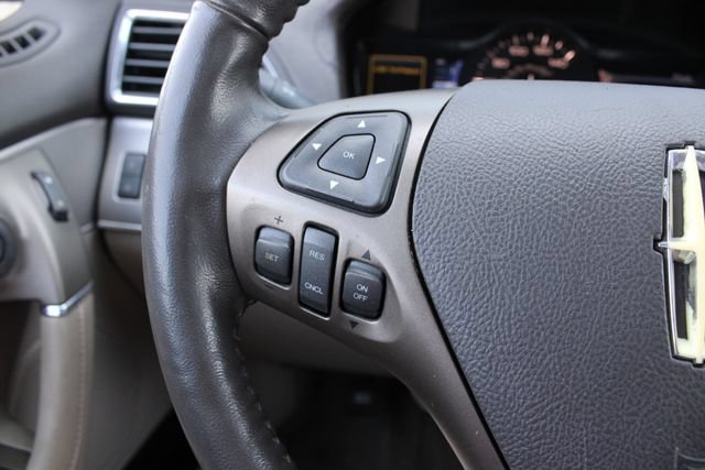 Used 2012 Lincoln MKX AWD image 13