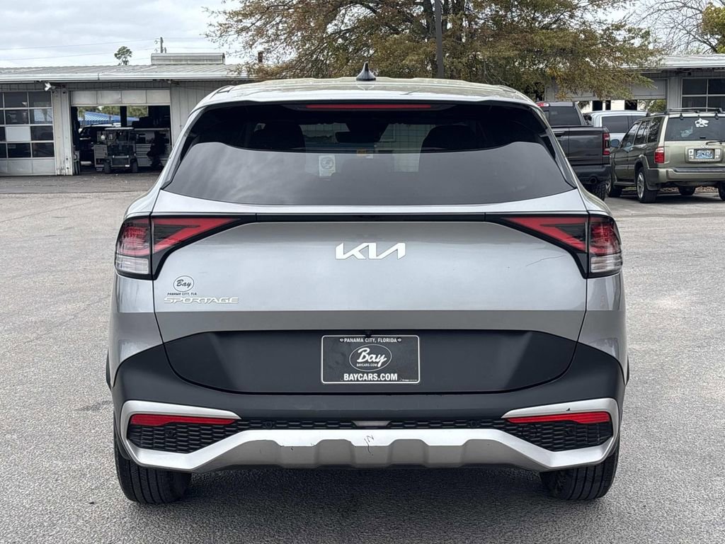 Used 2023 Kia Sportage LX image 4