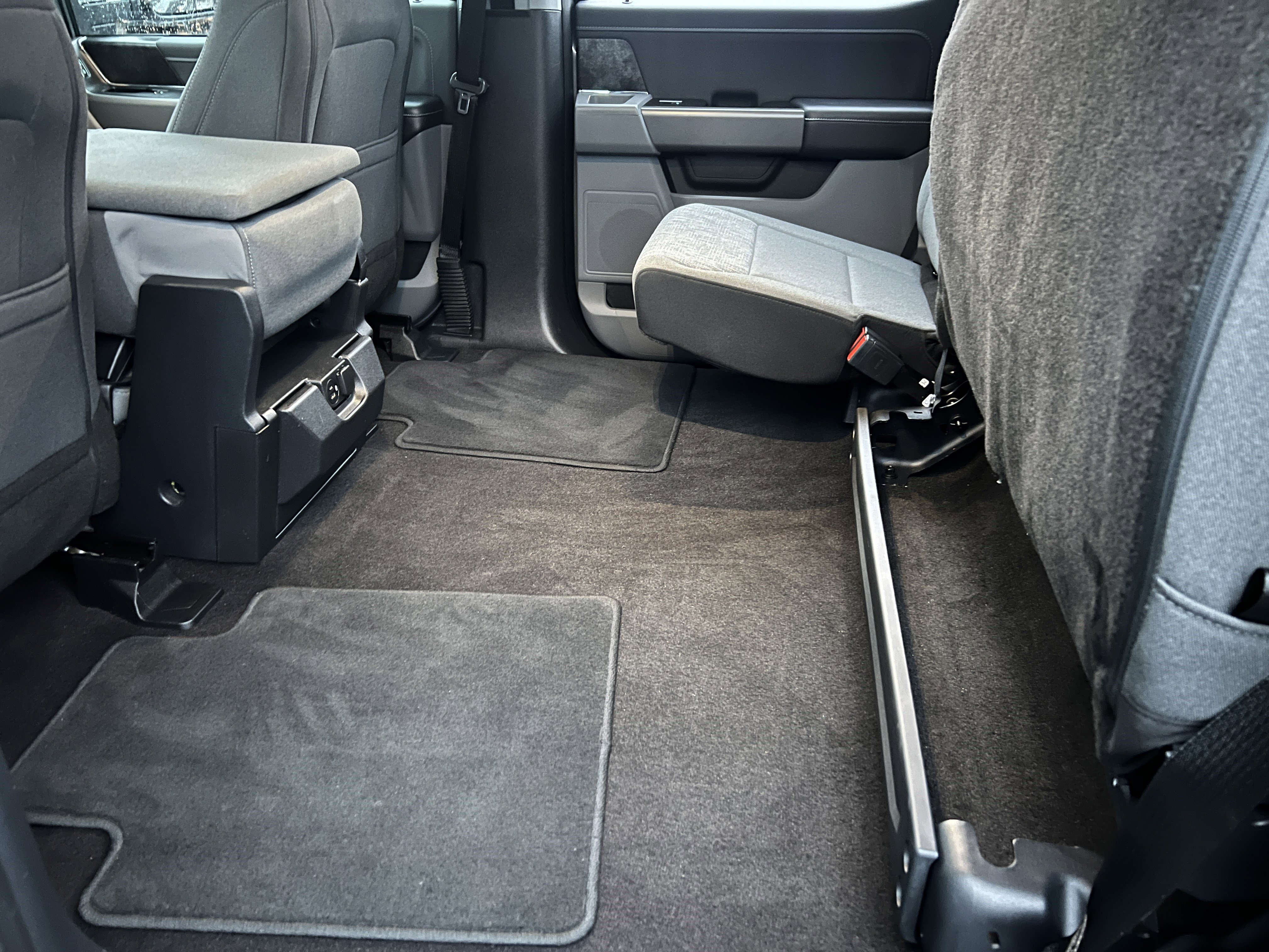 Used 2021 Ford F150 XLT w/ Equipment Group 302A High image 18