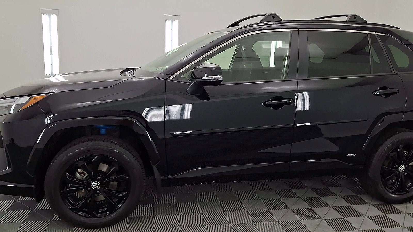 Certified 2023 Toyota RAV4 SE w/ Convenience Package AWD/4WD image 9