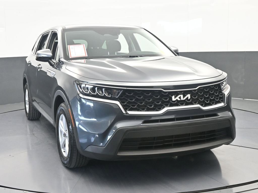 Used 2023 Kia Sorento LX FWD image 9