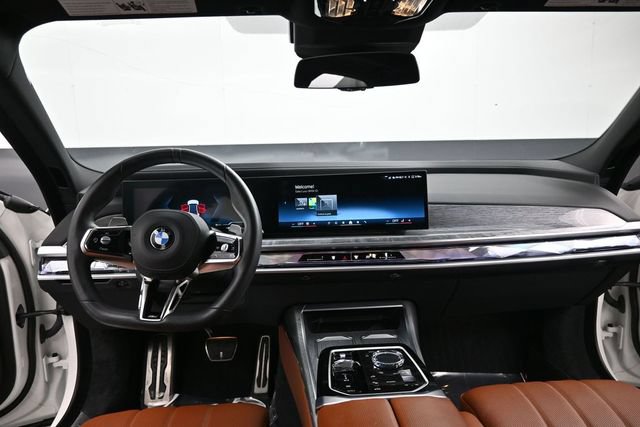 Used 2024 BMW 740i xDrive AWD/4WD image 15