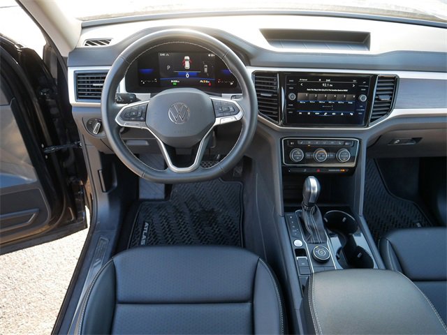 Used 2022 Volkswagen Atlas SE w/ Black Wheel Package image 21