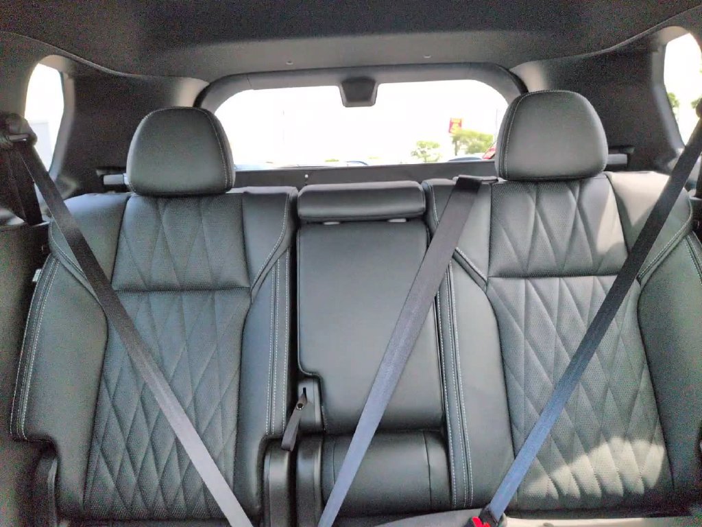 New 2026 Mitsubishi Outlander SEL Black Edition AWD/4WD image 26