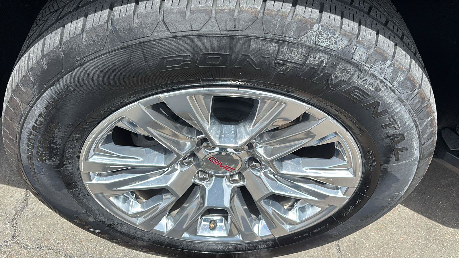 Certified 2025 GMC Yukon Denali AWD/4WD image 10