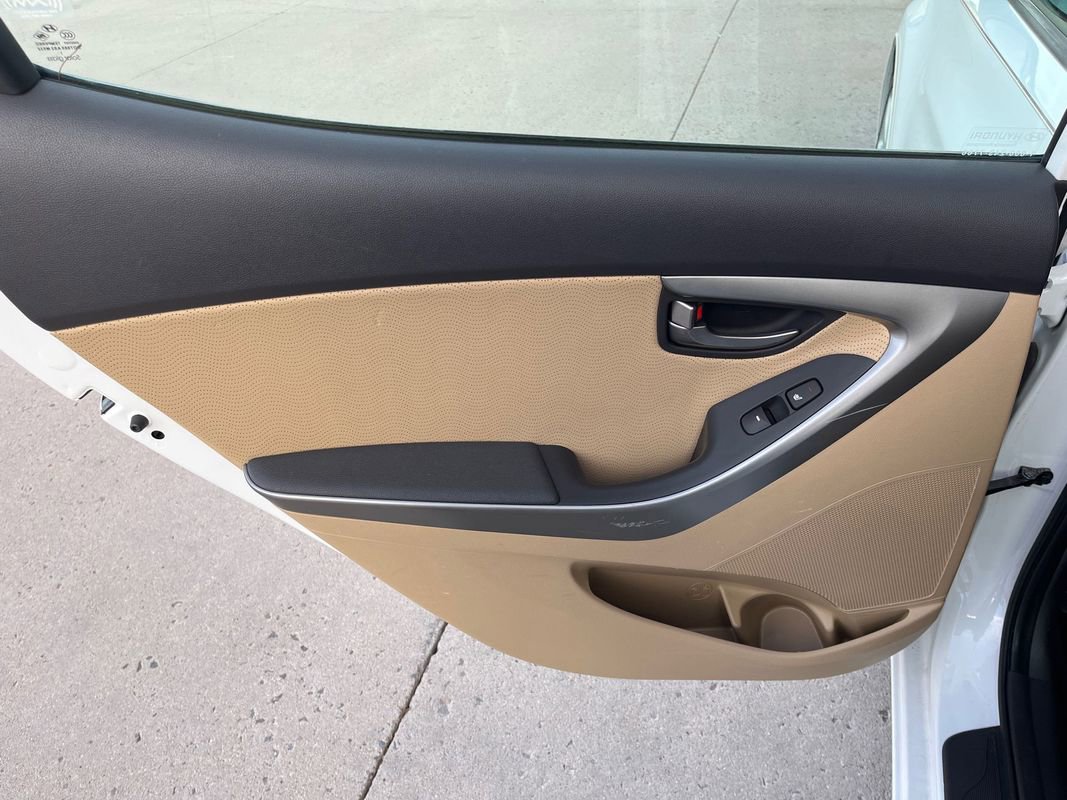 Used 2012 Hyundai Elantra Limited image 14