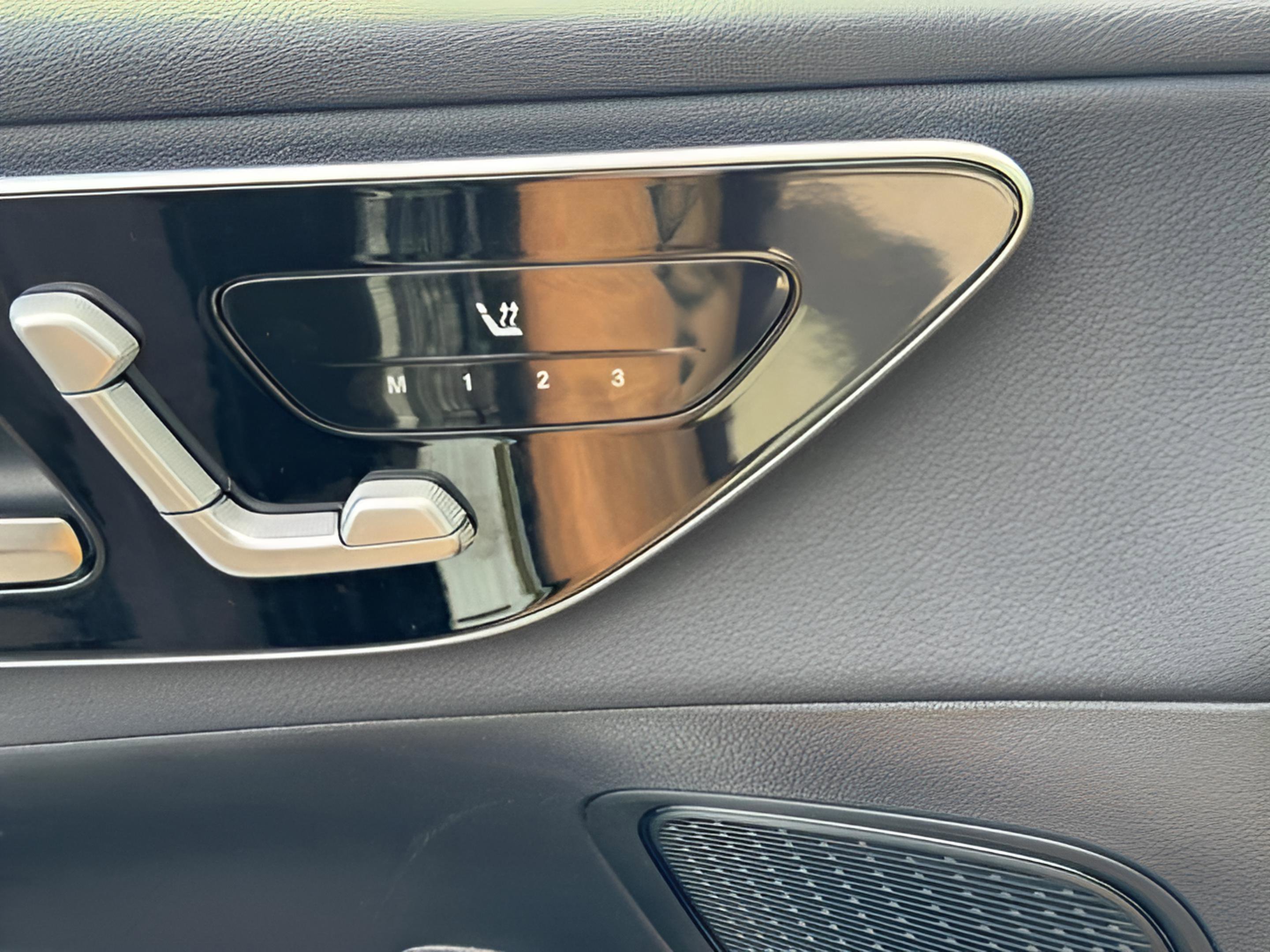 Certified 2025 Mercedes-Benz GLC 350e 4MATIC image 25